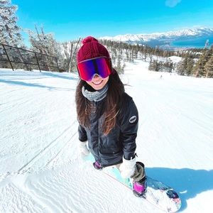 Meet your Posher, Olivia